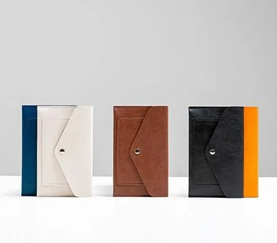 뉴클래식레더트레블파우치